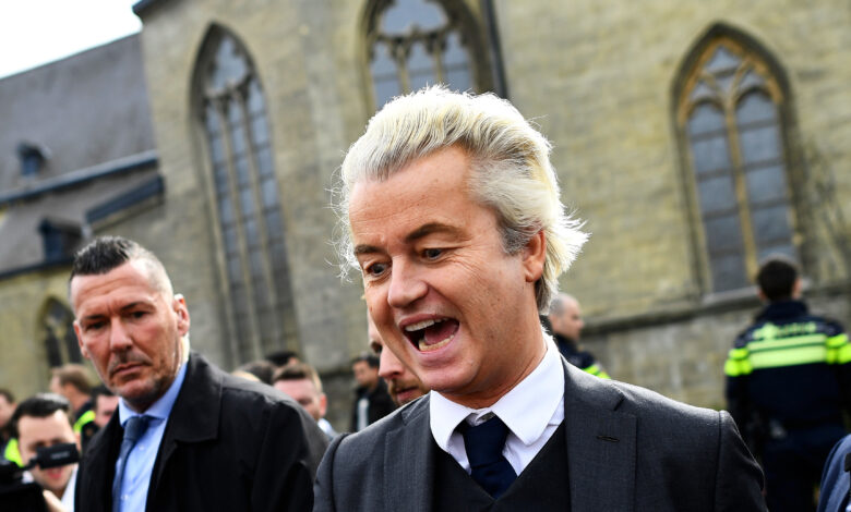 تصدر الحزب اليميني المتطرف المناهض للإسلام بزعامة غيرت فيلدرز الانتخابات التشريعية التي جرت في هولندا أمس الأربعاء، وفق ما أظهرت استطلاعات