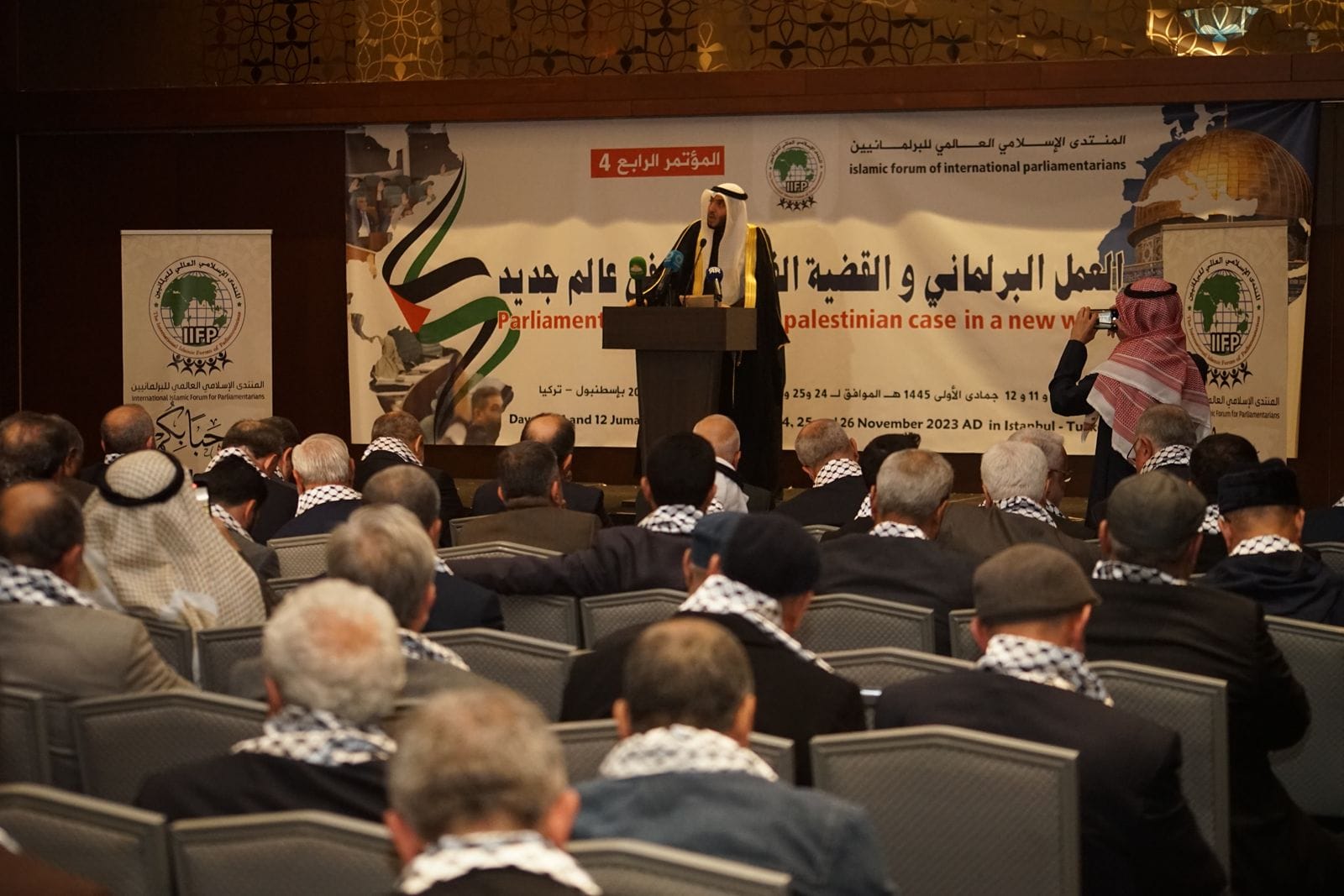 دعا “المؤتمر الإسلامي العالمي للبرلمانيين” الحكومات والبرلمانات العربية والإسلامية إلى إسناد غزة ماديا وماليا، ودبلوماسيا، وإسناد المقاومة