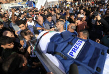 ما زالت الحرب في غزة تواصل إلحاق خسائر فادحة بالصحفيين، منذ معركة طوفان الأقصى والعدوان الغاصب على قطاع غزة في السابع من أكتوبر الجاري. وب