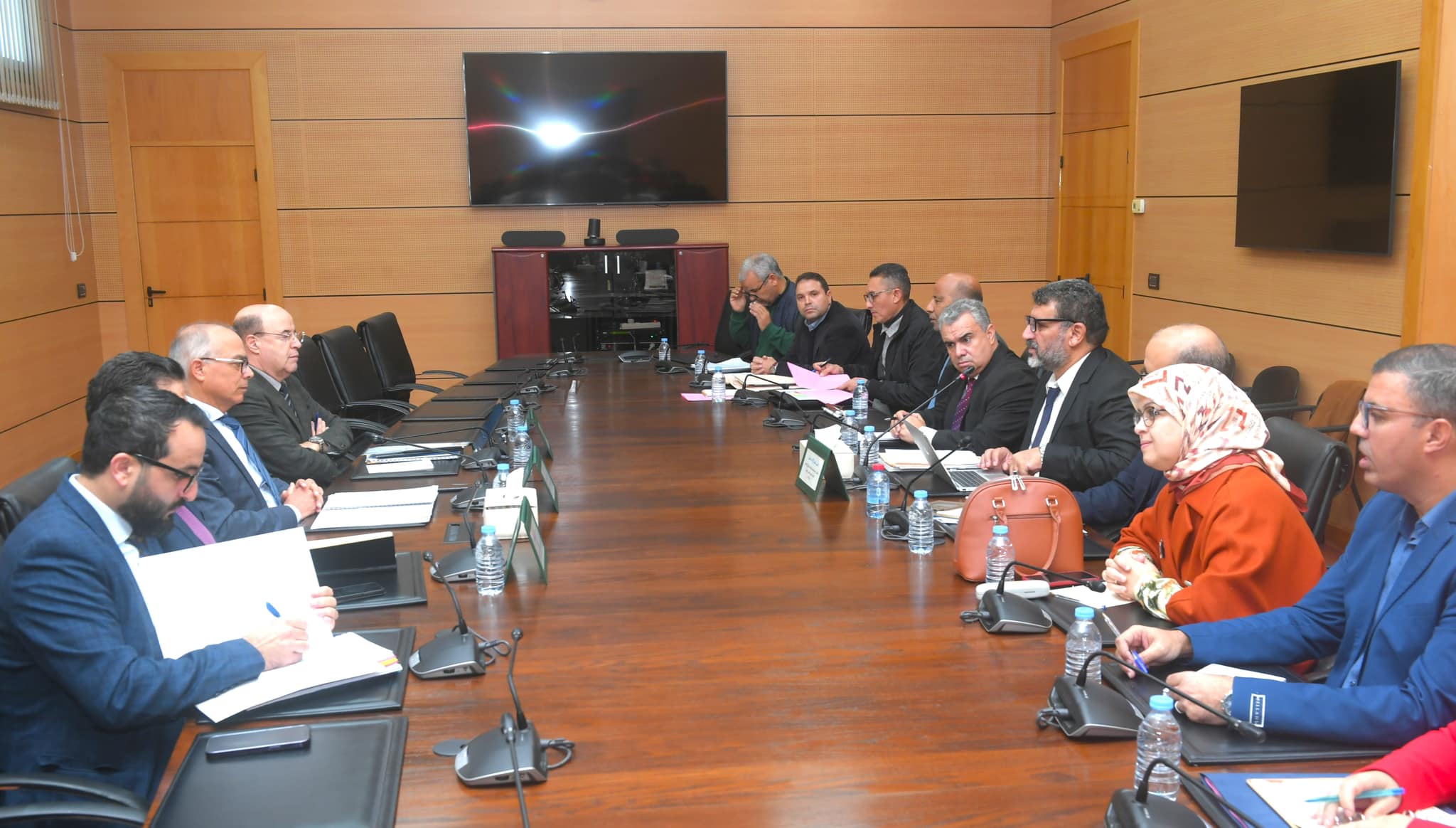 طالبت الجامعة الوطنية لموظفي التعليم المنضوية تحت لواء الاتحاد الوطني للشغل بالمغرب في لقائها أمس الجمعة 15 دجنبر 2023 مع اللجنة الوزارية