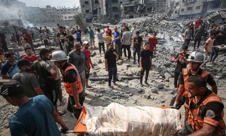 دعا تجمع النقابات المهنية في غزة إلى إطلاق أوسع حالة نفير نقابي عالمي، تضامناً مع القطاع، ورفضاً لعدوان الاحتلال المستمر على الشعب الفلسطي