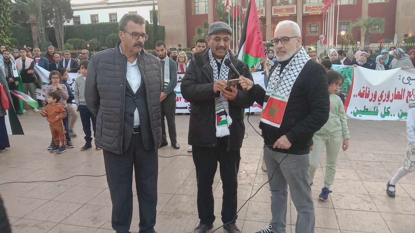 أعلن أحمد ويحمان نائب وكيل العريضة الشعبية للمطالبة بإلغاء اتفاقيات التطبيع عن رفض تسليم وصل تقديم العريضة الشعبية من قبل رئاسة الحكومة و م