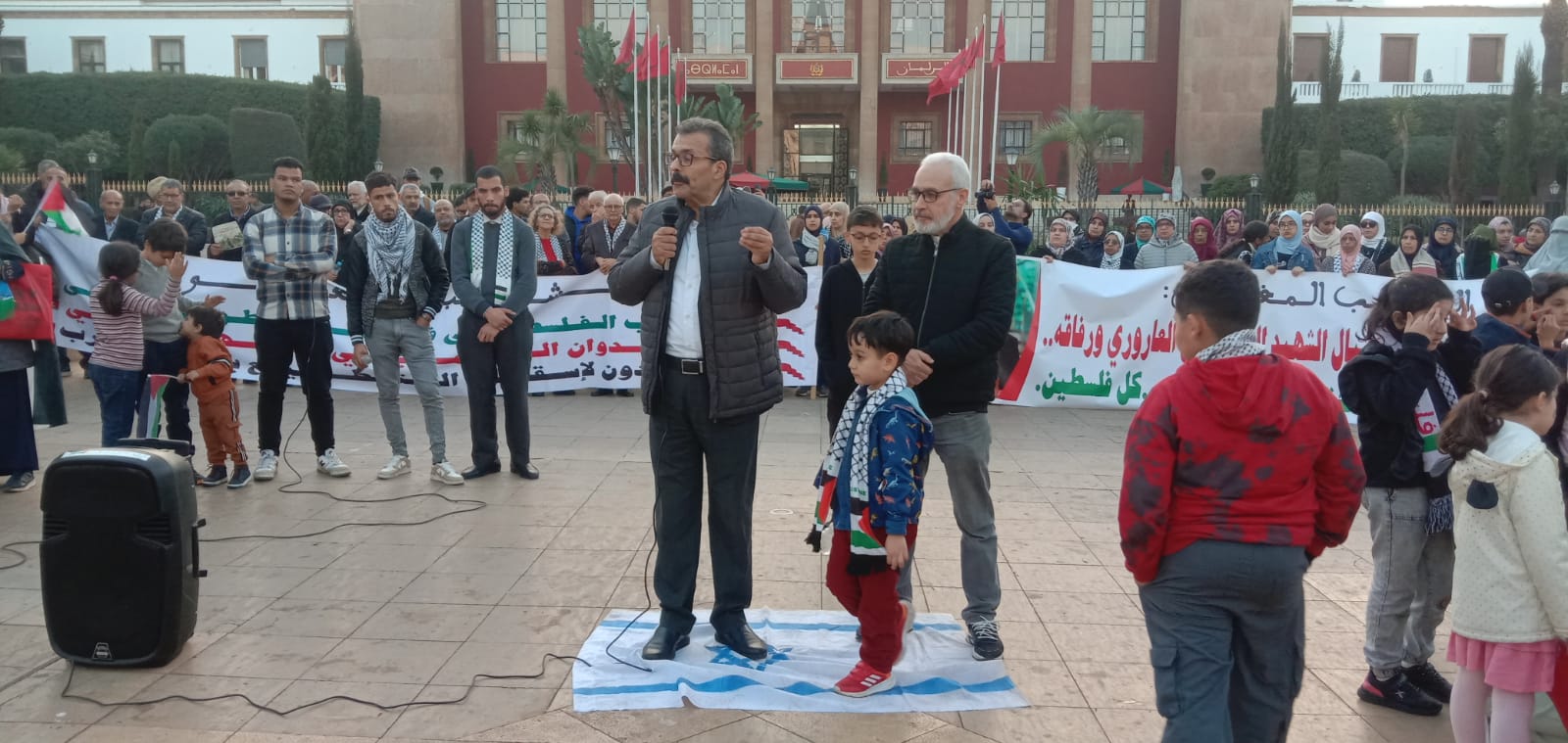 أكد عثمان باقة عضو سكرتارية مجموعة العمل الوطنية من أجل فلسطين أن التطبيع مع كيان الاحتلال الوحشي هو مس بالأمن الروحي للشعب المغربي ومشاعره