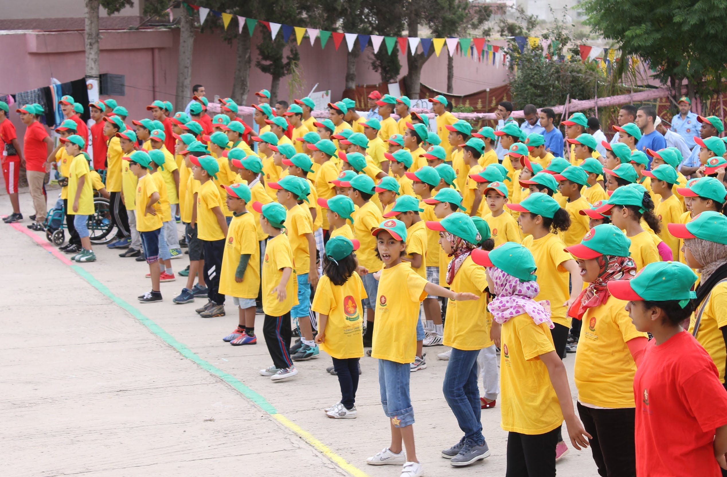 عبرت رابطة الأمل للطفولة المغربية عن قلقها إزاء التركيز المبالغ فيه على محور التربية الجنسية والصحة الإنجابية للمراهق، في المضامين التي تم