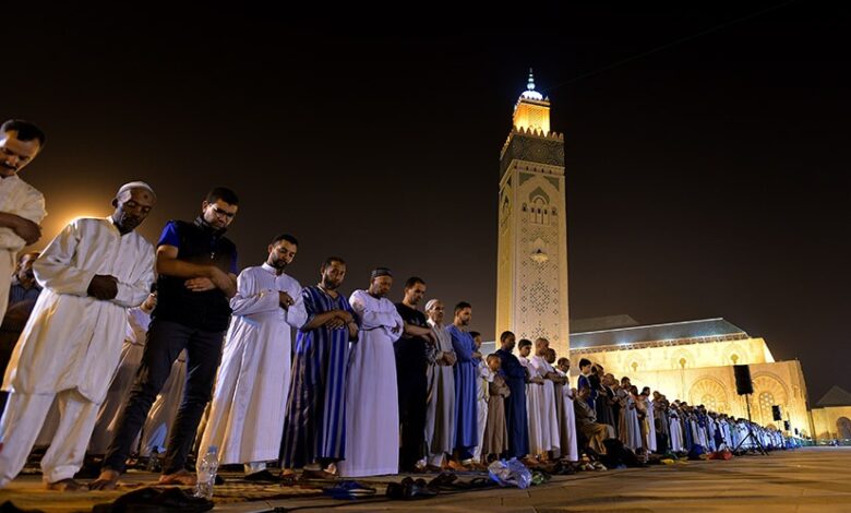 كشفت إحصائيات جديدة تعتمد على عواصم الدول أن عدد ساعات الصيام بالمملكة المغربية تعتبر الأطول في المنطقة العربية خلال شهر رمضان المعظم الحالي