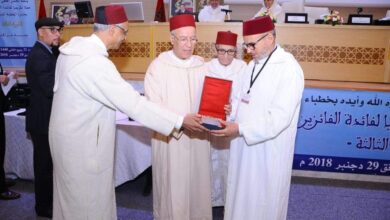 أعلنت الأمانة العامة للمجلس العلمي الأعلى (مديرية التبليغ)، عن فتح باب الترشح لنيل "جائزة المجلس العلمي الأعلى التنويهية التكريمية للخطبة ال