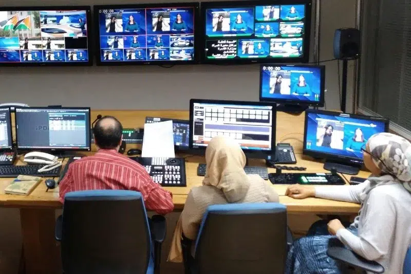 كشف تقرير جديد أن المغاربة من أقل شعوب العالم ثقة في الإعلام، حيث أن ثقة المغاربة في مصادر الأخبار تبقى من بين أقل نسب الثقة المسجلة قياس