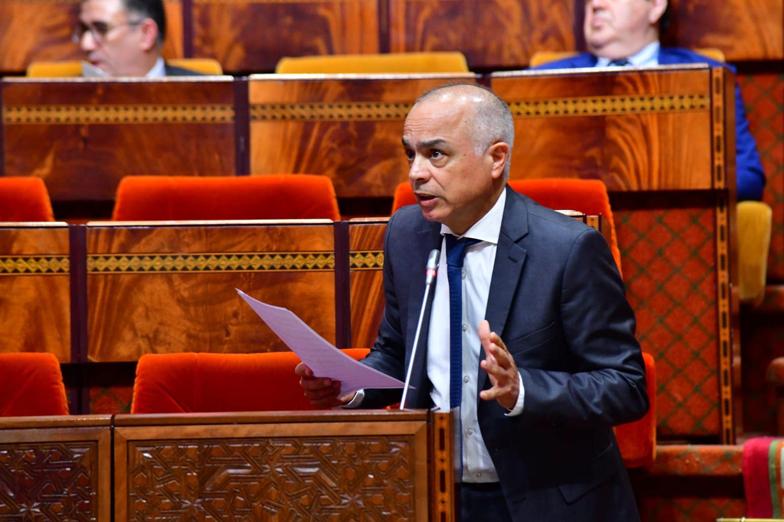 عاد موضوع تسقيف السن للولوج إلى مهنة التعليم مرة أخرى إلى البرلمان في سؤال شفوي طرحه فريق التقدم والاشتراكية أمس الإثنين 3 يونيو على وزير ال