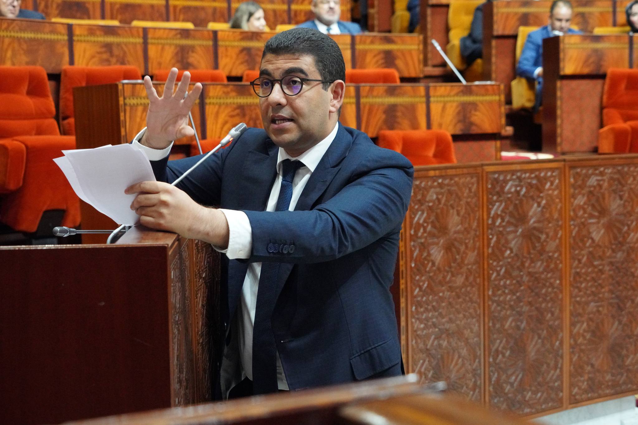 وجه نائب برلماني سؤالا إلى وزير الثقافة والشباب والتواصل المهدي بنسعيد حول تحصين الهوية من المغربية من تداعيات الثورة الرقمية وذلك خلال جلسة