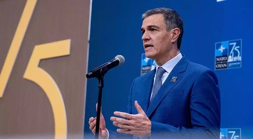 طالب رئيس الوزراء الإسباني بيدرو سانشيز الغرب بعدم اتّباع سياسة "الكيل بمكيالين" في الحربين الدائرتين في أوكرانيا وقطاع غزة. وجاءت هذه التص