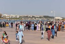 كشفت دراسة حديثة أن 64% من المغاربة لن يسافروا خلال عطلة صيف هذا العام، وذلك لأسباب اقتصادية في المقام الأول. ويرجع ذلك إلى ارتفاع تكاليف ا
