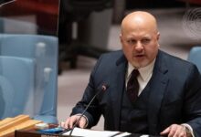 كشفت صحيفة "وول ستريت جورنال" نقلا عن مسؤولين حاليين وسابقين في المحكمة الجنائية الدولية قولهم إن كريم خان المدعي العام للمحكمة كان يستعد قب