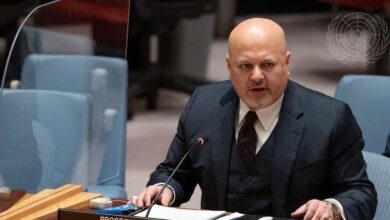 كشفت صحيفة "وول ستريت جورنال" نقلا عن مسؤولين حاليين وسابقين في المحكمة الجنائية الدولية قولهم إن كريم خان المدعي العام للمحكمة كان يستعد قب