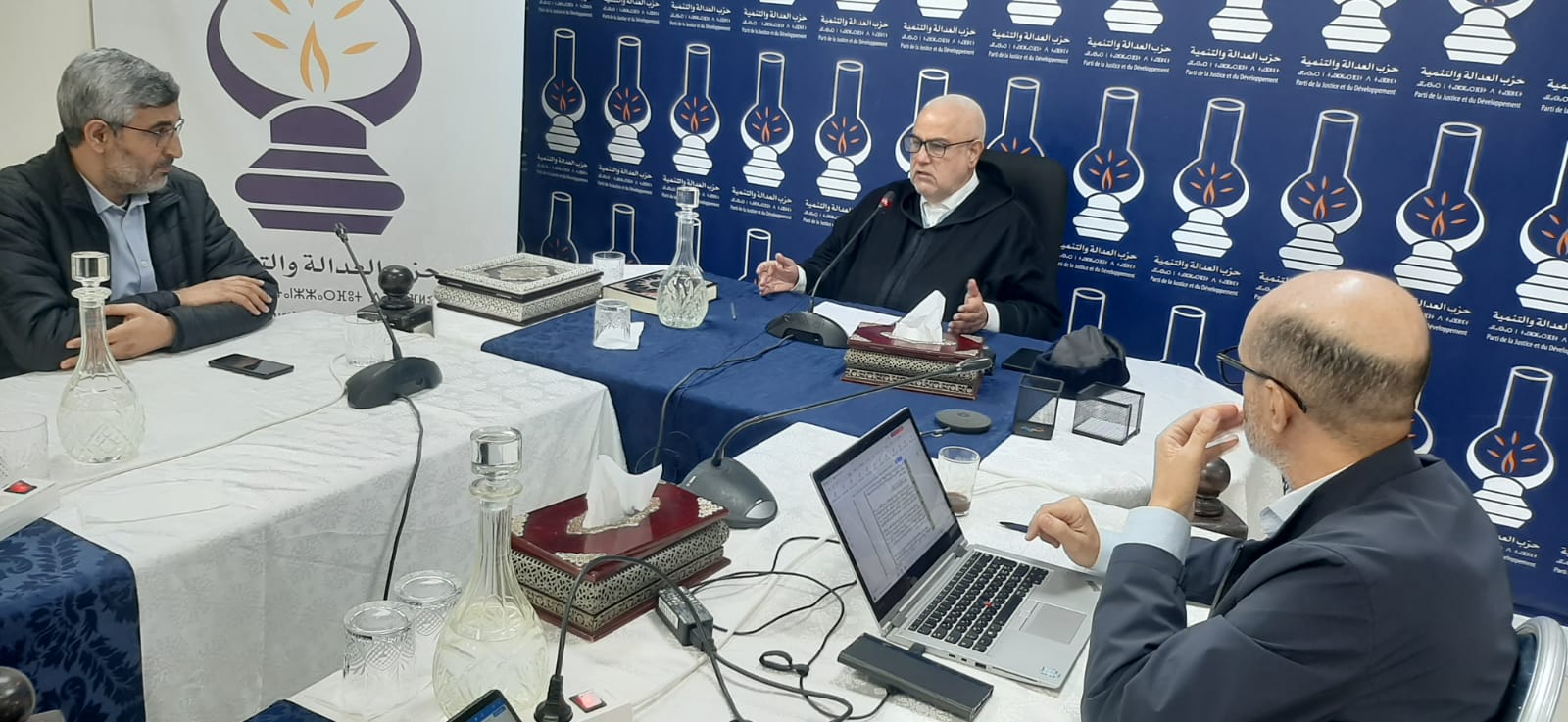 أعلنت الأمانة العامة لحزب العدالة والتنمية عن تضامنها الكامل مع الشعب القطري الشقيق على إثر إقدام القوات العسكرية الإيرانية، مساء يومه الاث