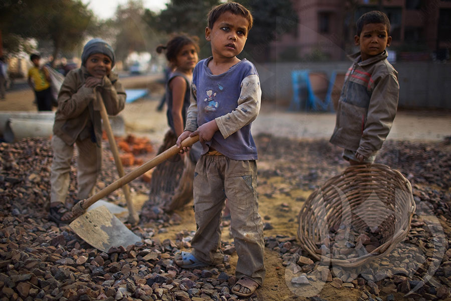 حذر تقرير أممي جديد من "تصاعد مخيف" في معدلات الاتجار بالأطفال، الذين يشكلون 38 بالمائة من ضحايا الاتجار بالبشر عالميا، وسط تقديرات بأن الأر