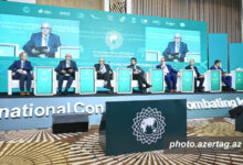التأم  بالعاصمة الأذربيجانية أمس الإثنين علماء وخبراء من المنظمات الدولية وشخصيات دينية وممثلون عن المنظمات غير الحكومية من نحو 40 بلدا من بي