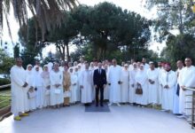 يرتقب أن تتولى بعثة صحية مكونة من 82 عضوا من الأطر الطبية والتمريضية والإدارية، من ضمنهم 44 من أطر الوزارة، و38 من المصالح الصحية التابعة للق