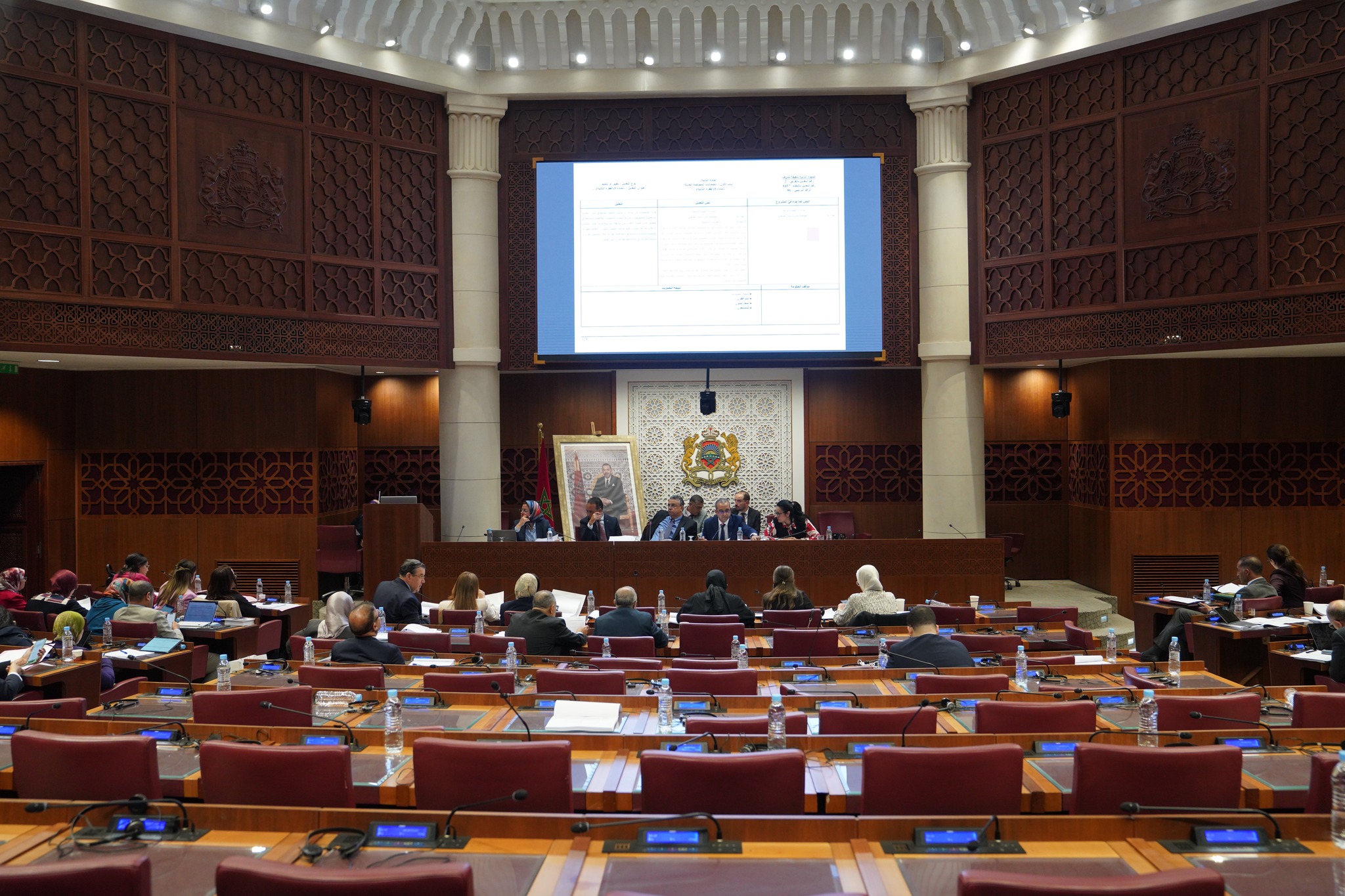 صادقت لجنة العدل والتشريع وحقوق الإنسان بمجلس النواب، في وقت متأخر من أمس الثلاثاء، على مشروع القانون رقم 03.23 بتغيير القانون رقم 22.01 الم