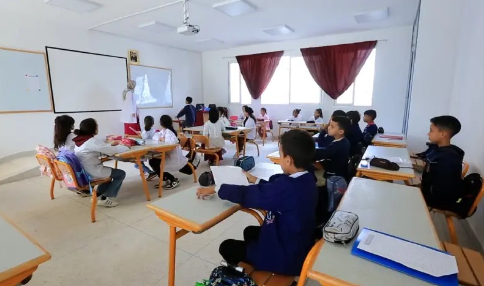 كشف التقرير العالمي للتعليم (Global Education Report) وجود المغرب في مرتبة متأخرة ضمن أفضل أنظمة التعليم في العالم، حيث حل في المرتبة 63 من ب