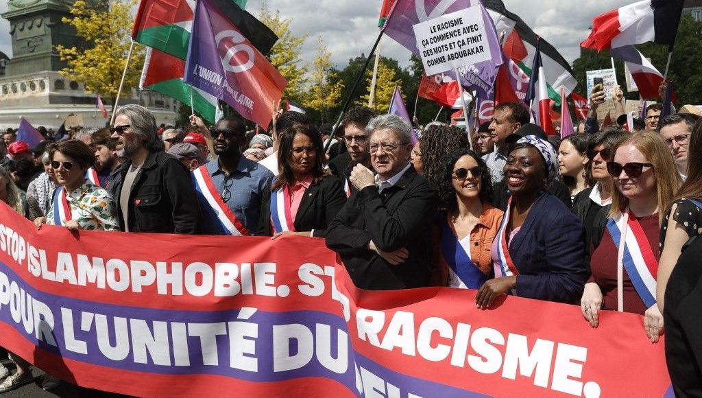 كشف تقرير حديث لمجلة "جاكوبين" الأميركية هجرة الآلاف من المسلمين من فرنسا بسبب تنامي ظاهرة الإسلاموفوبيا، وما يترتب على ذلك من تداعيات خطير