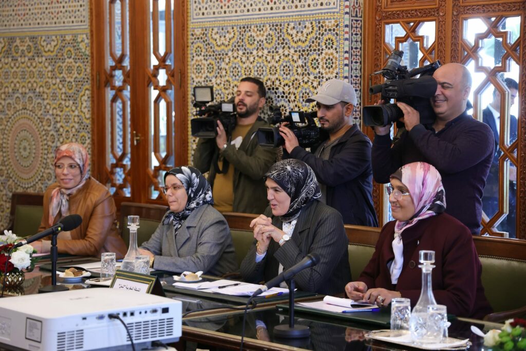 أعلنت الشبكة المغربية "شمل" للوساطة الأسرية عن تنظيم يوم دراسي تحت عنوان: "مأسسة الوساطة الأسرية: أسئلة المقاربة ومنهجية التنزيل". وذلك يوم