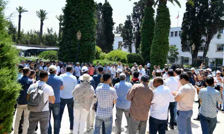 احتج دكاترة قطاع التربية الوطنية، أمس الأربعاء، في وقفة وطنية أمام مقر وزارة التربية الوطنية والتعليم الأولي والرياضة، رفضا لامتناع المديري
