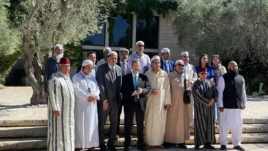 سارع المجلس الأوروبي للأئمة لإصدار بيان شديد اللهجة، استنكر فيه لقاء وفد من الأئمة العاملين في أوروبا برئيس كيان الاحتلال الإسرائيلي إسحاق