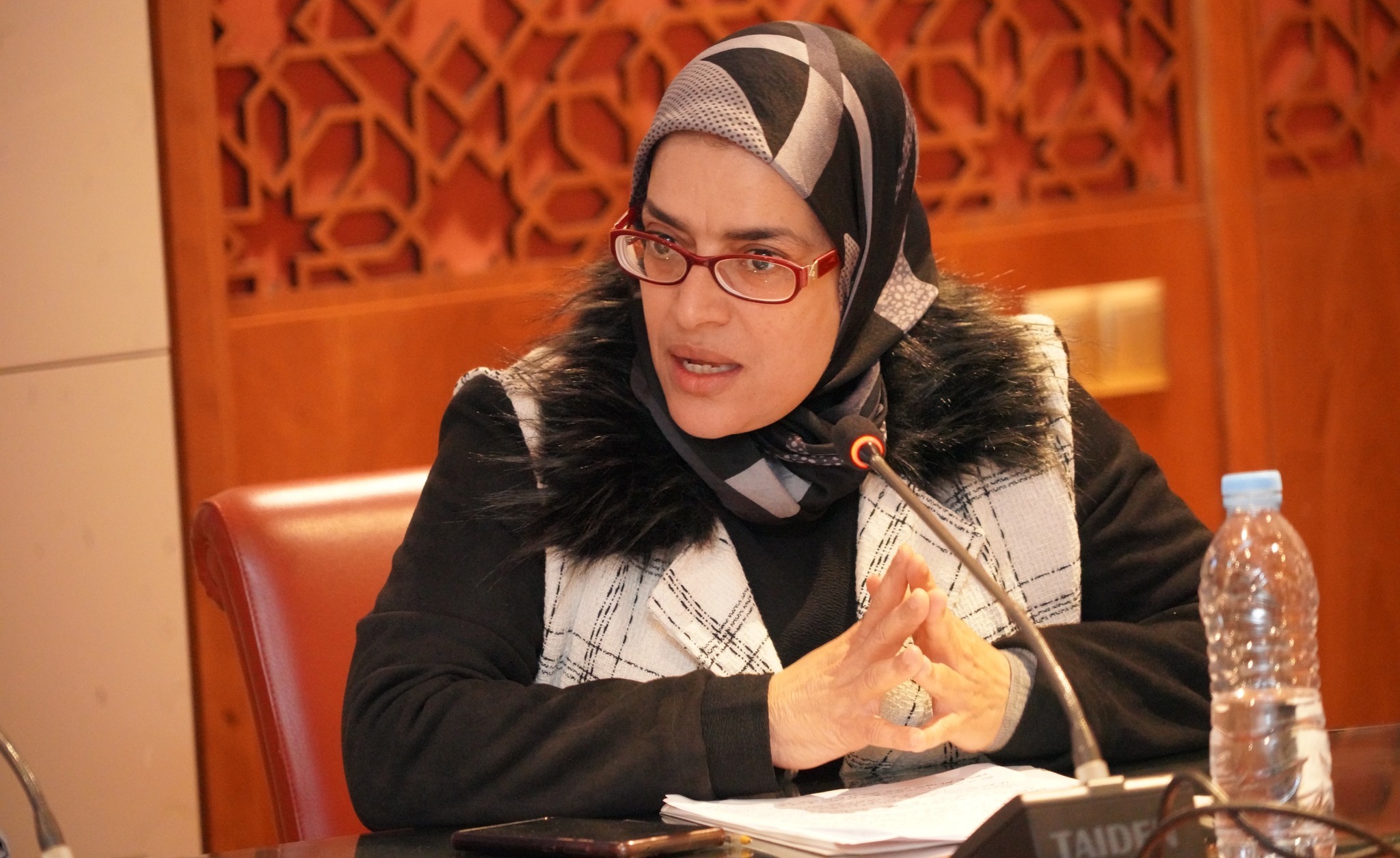 قالت البرلمانية ثورية عفيف أن مشروع قانون التعليم المدرسي يعاني من قصور بنيوي ومخالفات صريحة لروح ومقتضيات القانون الإطار للتربية والتكوين”