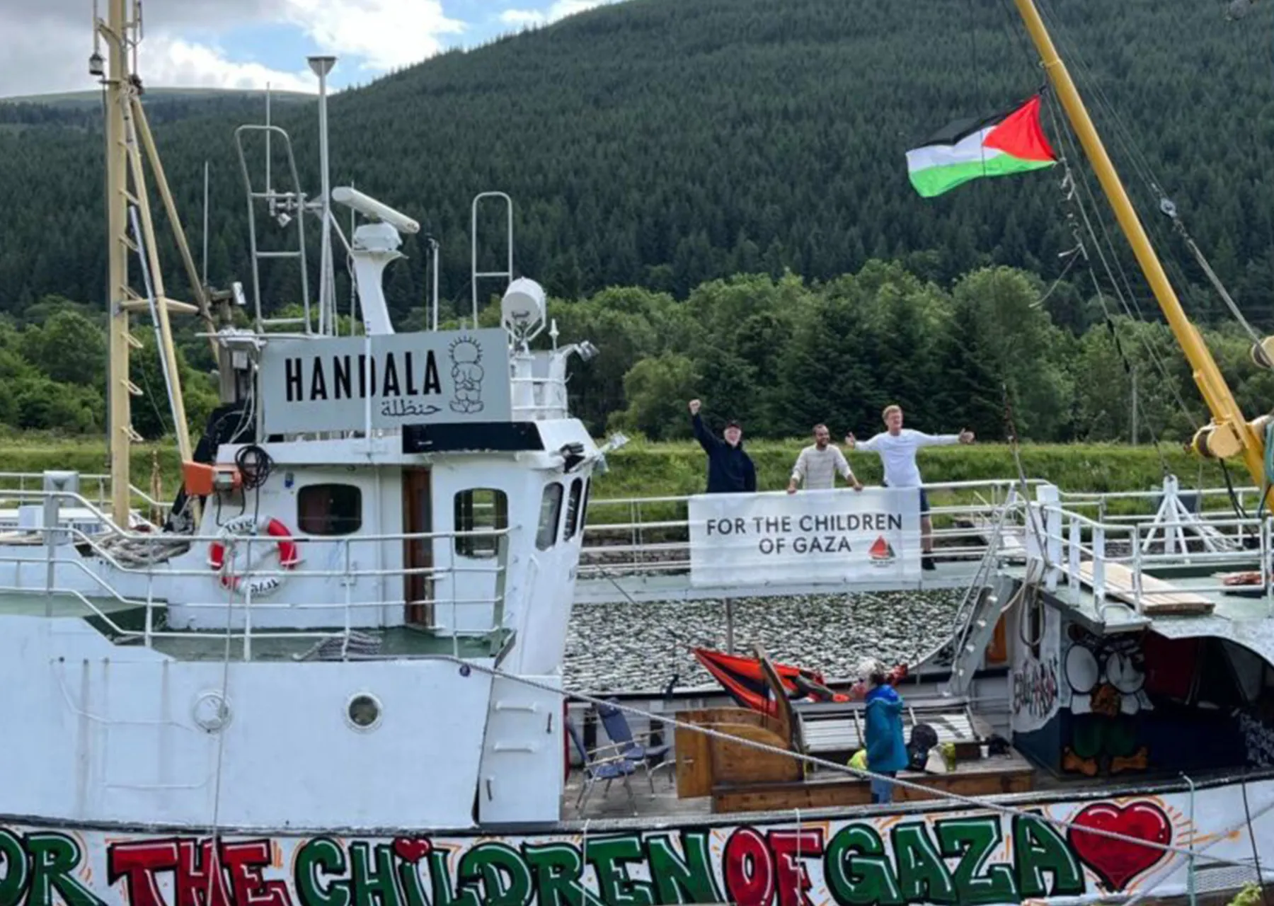 أبحرت أمس الأحد سفينة "حنظلة" التابعة لـ"أسطول الحرية" من ميناء سرقوسة بجزيرة صقلية الإيطالية، في مهمة إنسانية تهدف إلى كسر الحصار الصهيوني