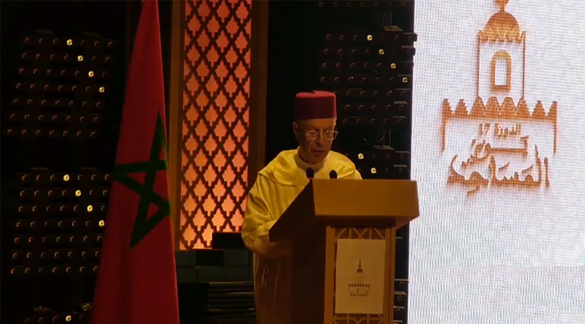 احتفت وزارة الأوقاف والشؤون الإسلامية، ليلة أمس الثلاثاء بالرباط، بيوم المساجد في حفل ديني نظم تحت شعار "تطور عمارة المساجد المغربية عبر ا