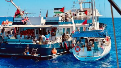 للمرة الثانية خلال هذا الأسبوع، يشهد الأسطول تحليق طائرات عسكرية مجهولة المصدر وبشكل منخفض على سفنه وهو في المياه الإقليمية اليونانية