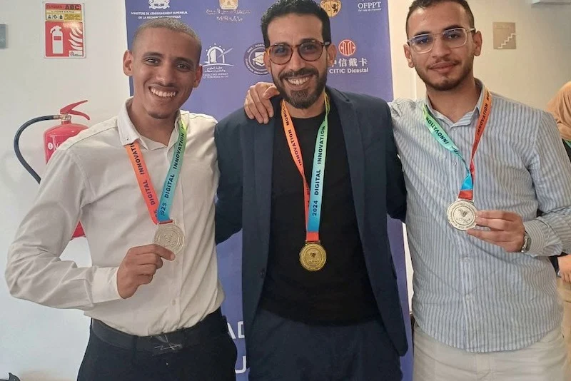 حصد ثلاثة طلبة مهندسين بكلية العلوم والتقنيات بسطات الميدالية الذهبية في الأسبوع الدولي للابتكار "IWA 2025" بالولايات المتحدة الأمريكية. و