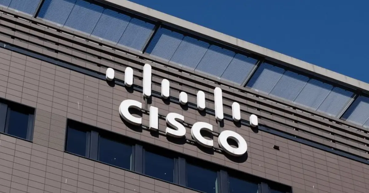 في نشرة أمنية جديدة، حذرت المديرية العامة لأمن نظم المعلومات، التابعة لإدارة الدفاع الوطني، صباح اليوم الجمعة، من ثغرتين حرجتين من نوع "Ze