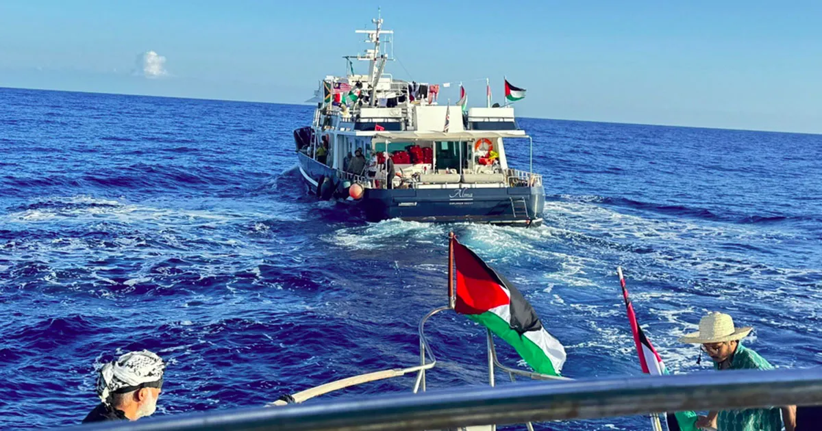 استنكرت اللجنة الدولية لكسر الحصار عن غزة استمرار سلطات الاحتلال الإسرائيلي في احتجاز عشرات المتضامنين الدوليين من طواقم طبية وصحفيين ومدا