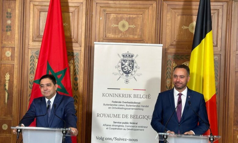 أعلنت بلجيكا، اليوم الخميس، عن دعمها لمبادرة الحكم الذاتي التي تقدم بها المغرب سنة 2007، والتي تضع جهة الصحراء “في إطار سيادة المملكة ووحد
