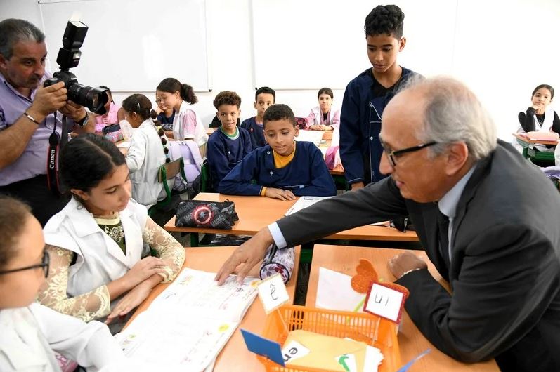 واجهت وزارة التربية الوطنية والتعليم الأولي والرياضة انتقادات واسعة بسبب الإعلان عن إطلاق مبادرة تهدف إلى الاستفادة من خبرات الأساتذة المت