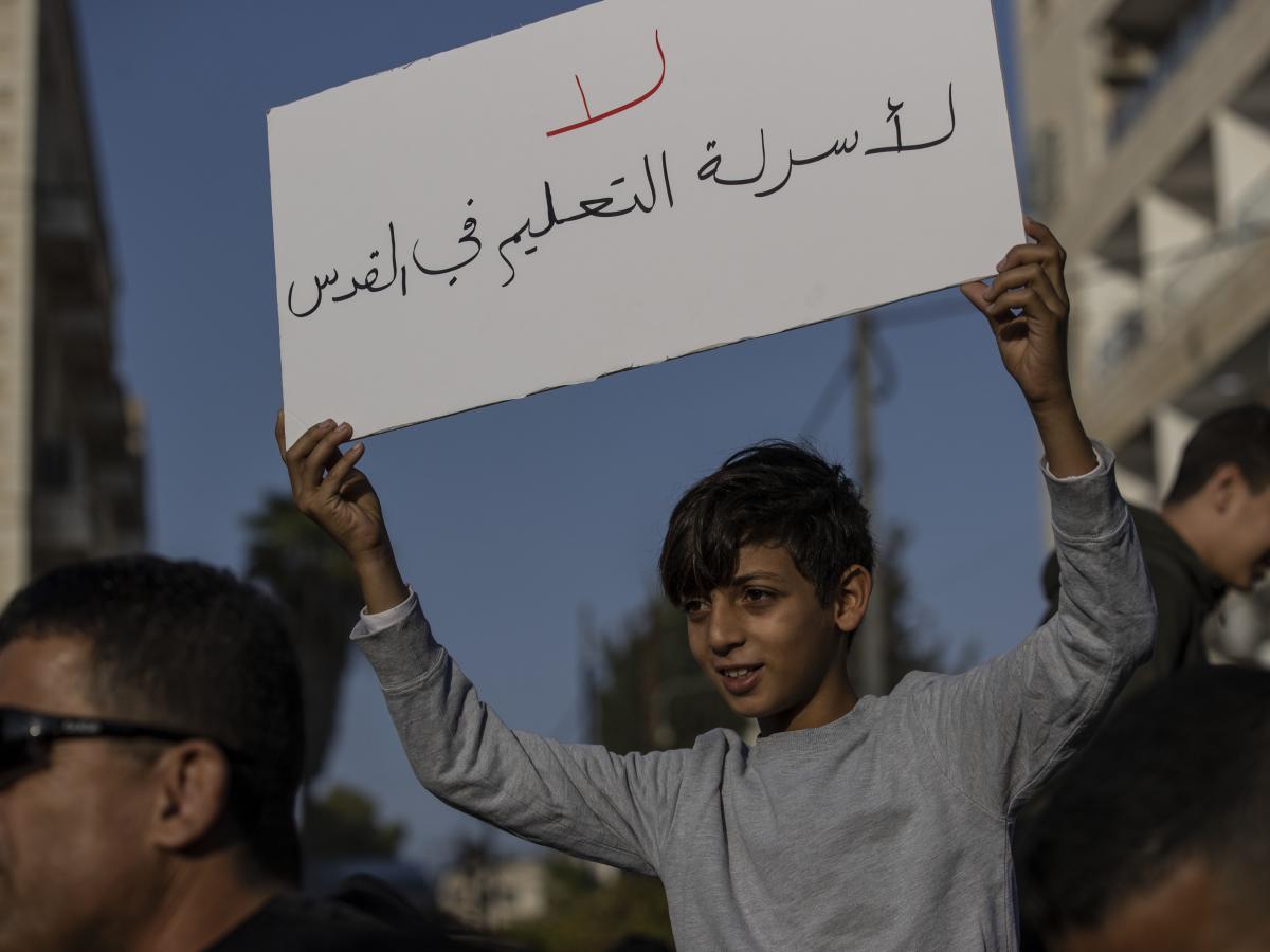 حذّر طارق عكش الباحث الفلسطيني في السياسة الدولية والرئيس السابق لمجلس أولياء الأمور في مدارس الإيمان في مدينة القدس، من استثمار الاحتلال