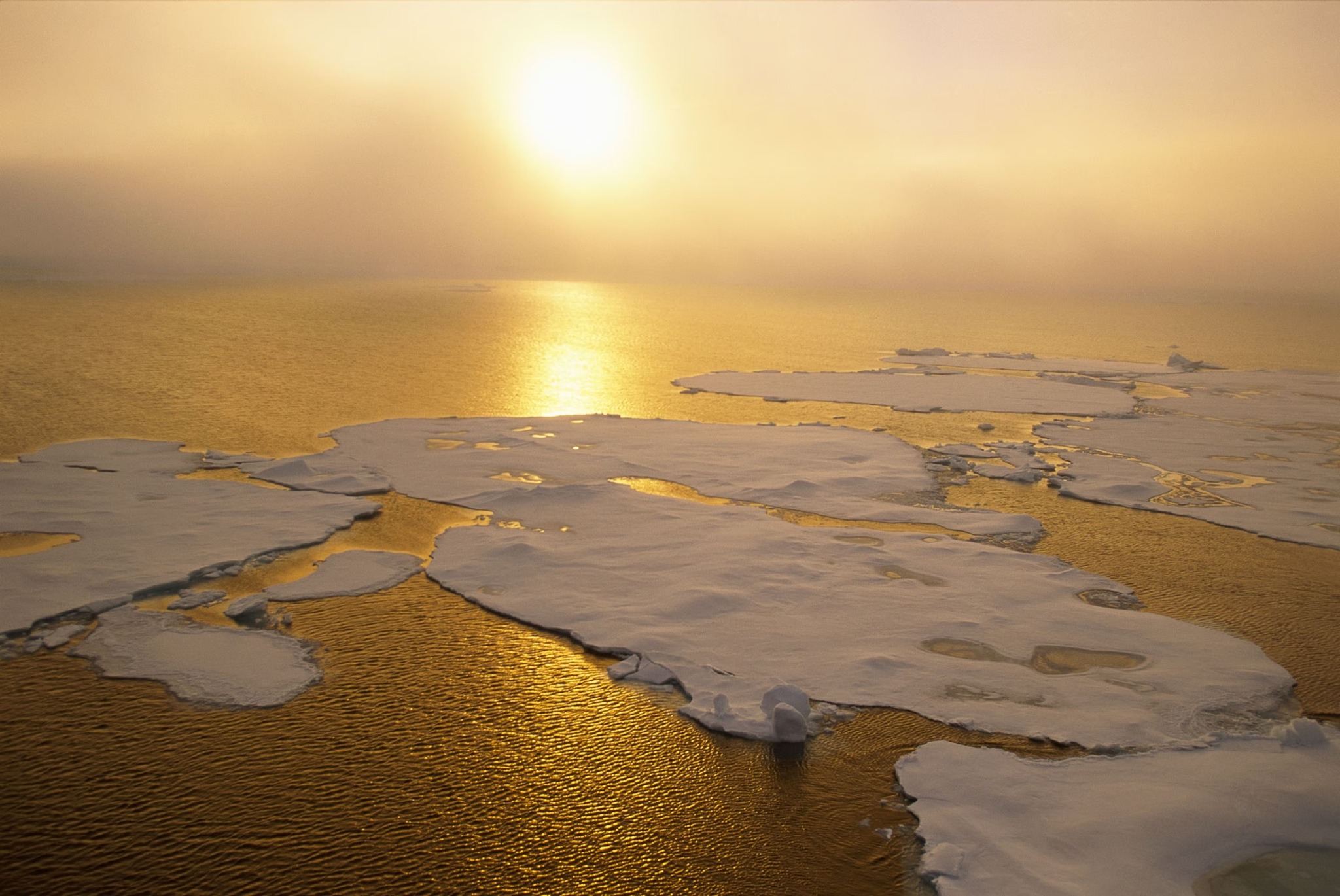 كشفت دراسة دولية حديثة عن تسجيل محيطات العالم مستويات حرارة غير مسبوقة خلال عام 2025، متجاوزة كافة الأرقام القياسية منذ بدء التوثيق العلمي.