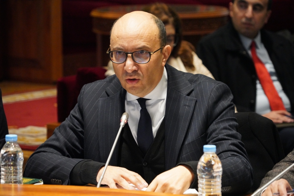  رسم وسيط المملكة، حسن طارق، صورة دقيقة لواقع العلاقة بين المرتفق والإدارة المغربية خلال سنة 2024، في عرض قدم، أمس الأربعاء، خلال يوم دراسي