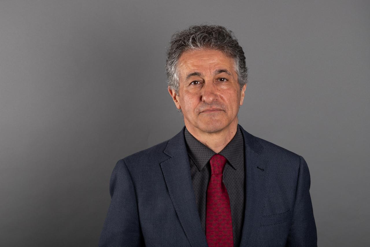 توج البروفيسور المغربي ماجد شرقي، الأستاذ الفخري بالمعهد الفيدرالي السويسري للتكنولوجيا بمدينة لوزان، بجائزة "نوابغ العرب 2025" عن فئة العلو