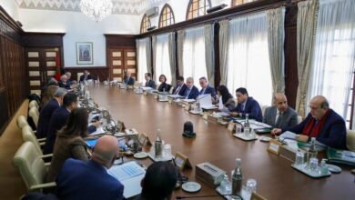 صادق مجلس الحكومة، في اجتماعه المنعقد يوم أمس الخميس على مشروعي مرسومين يهدفان إلى التفعيل الرسمي للقرار الملكي السامي القاضي بإقرار يوم 31