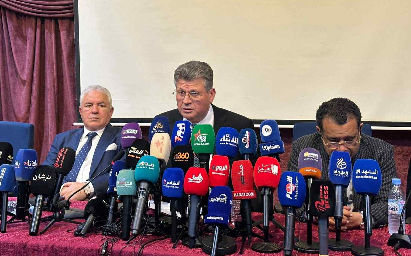 طالبت جمعية هيئات المحامين بالمغرب بفرض ضوابط صارمة على ممارسة المحامين الأجانب للمهنة داخل المملكة، وعلى رأسها إتقان اللغتين الرسميتين للب