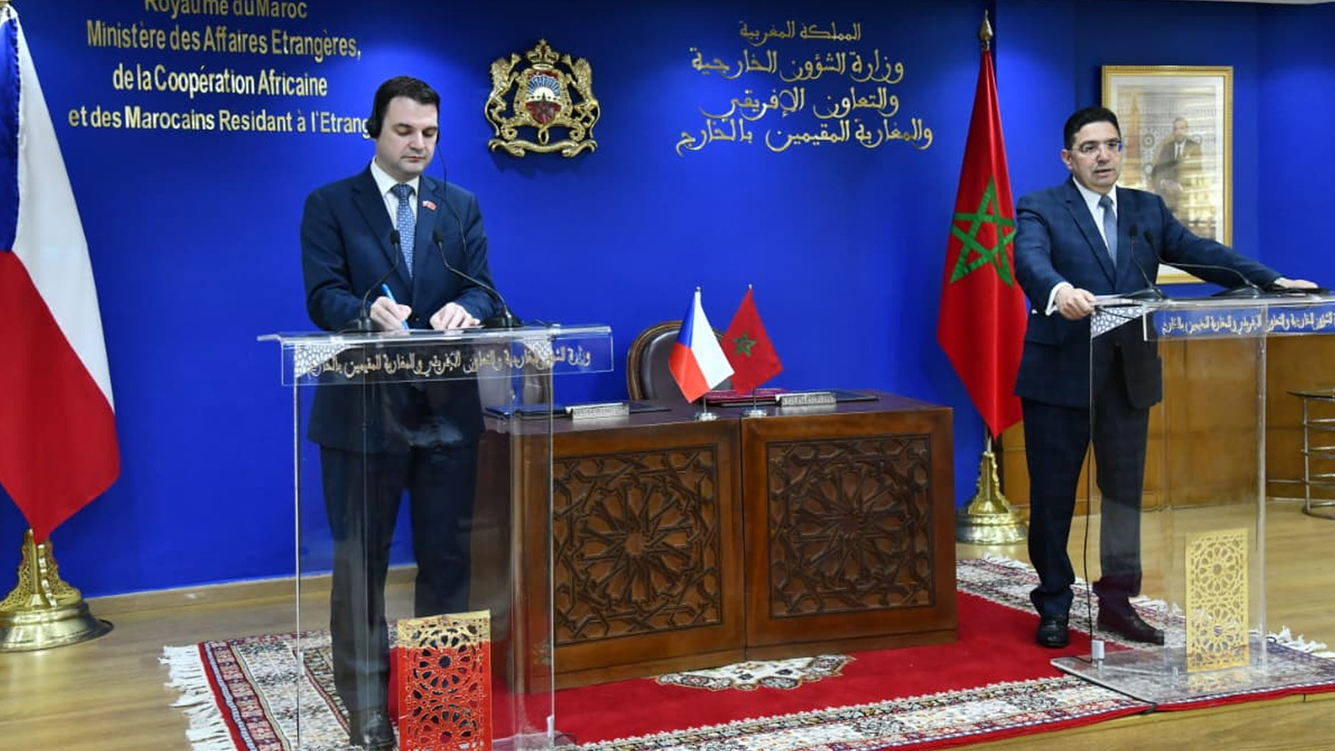 أعلنت جمهورية التشيك، اليوم الخميس، أن "حكما ذاتيا حقيقيا تحت السيادة المغربية يشكل الحل الأكثر قابلية للتطبيق" للنزاع حول الصحراء، مؤكدة اع