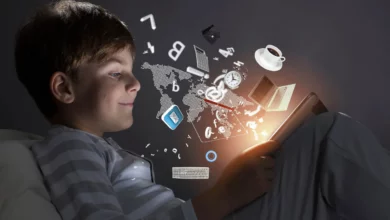 أعلنت الحكومة النرويجية اليوم الجمعة عن توجهها لفرض قيود قانونية تمنع الأطفال والمراهقين الذين تقل أعمارهم عن 16 عاما من استخدام منصات التو