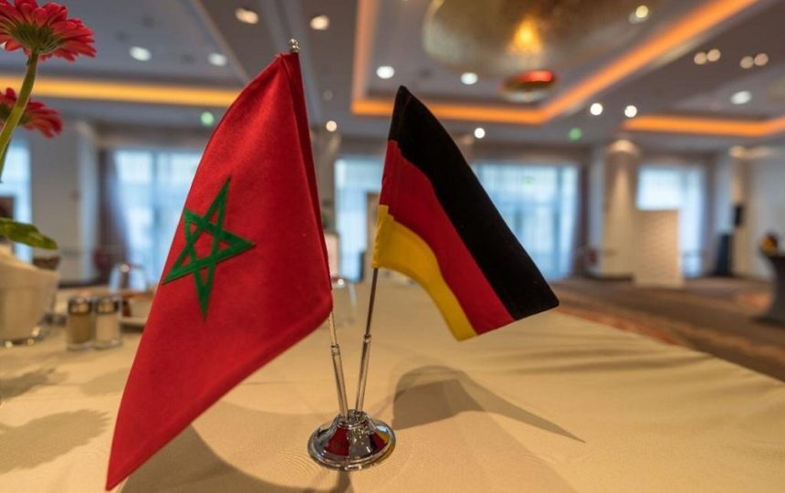 تواجه الجالية المغربية المقيمة في ألمانيا حالة من القلق المتزايد إثر تصاعد حدة الخطاب السياسي والإعلامي الذي يربط بشكل مباشر بين المهاجرين