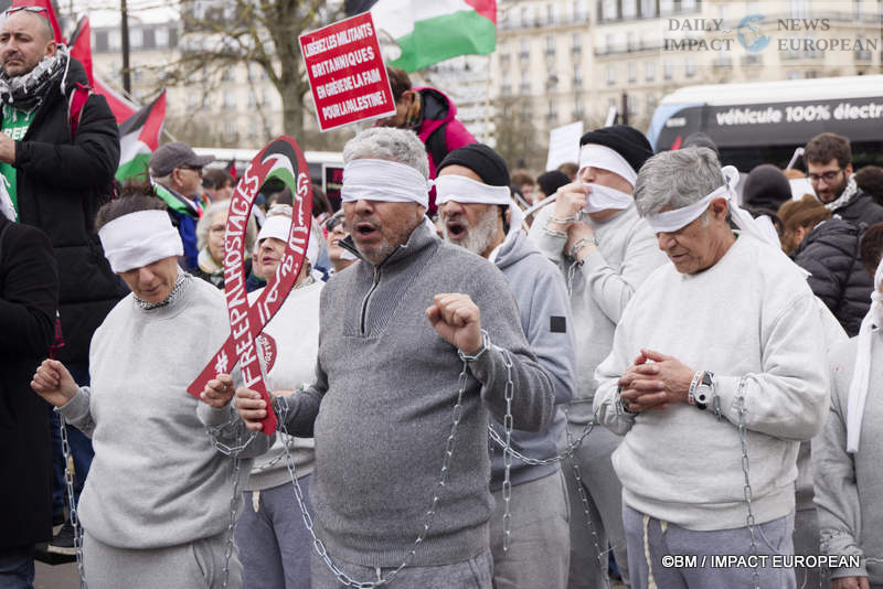 شهدت شوارع العاصمة الفرنسية باريس، وتحديدا منطقة "باربيس" (Barbès)، يوم الأحد 21 يونيو 2026، مظاهرات حاشدة شارك فيها عشرات الآلاف للتنديد ب