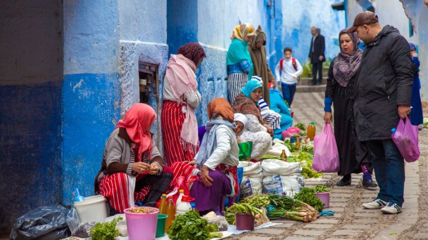 كشفت ورقة سياسات حديثة عن مفارقة بنيوية عميقة في بنية الاقتصاد المغربي، حيث سجلت المؤشرات الماكرو-اقتصادية نموا لافتا بنسبة 4.4 في المائة خ