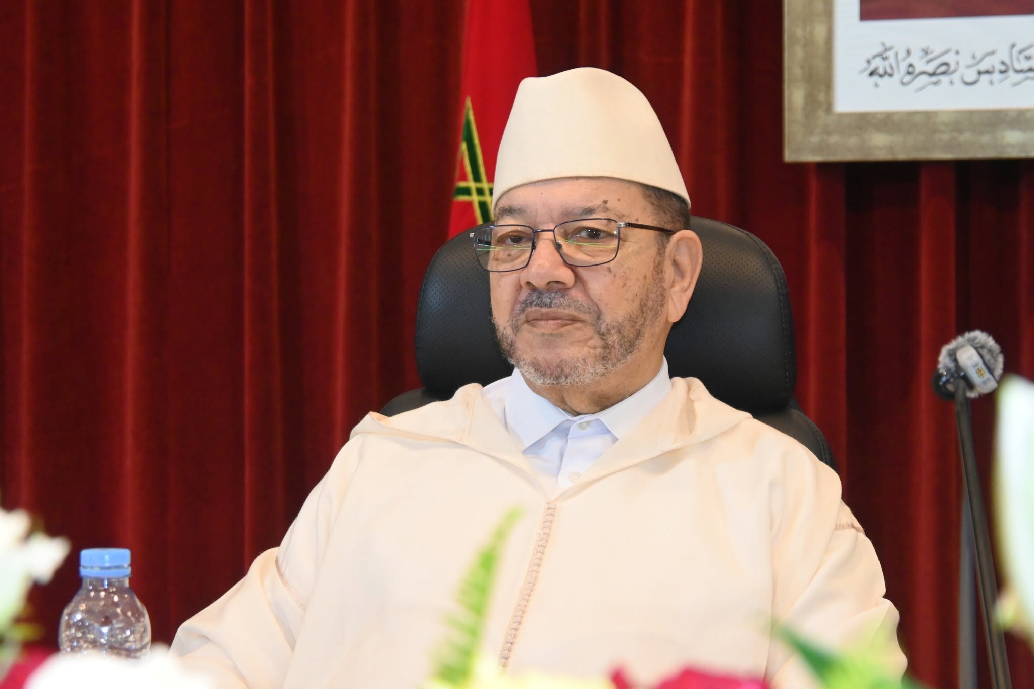 دعا الدكتور مصطفى بنحمزة، عضو المجلس العلمي الأعلى، إلى إدراك الخصوصيات الجامعة للرسالة المحمدية. مشددا على أن استيعاب مفهوم "حقوق المصطفى